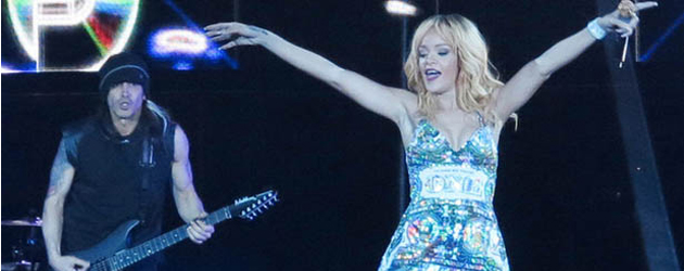 Rihanna Mept Fan