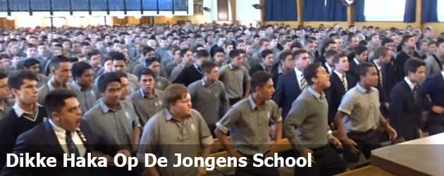 Dikke Haka Op De Jongens School