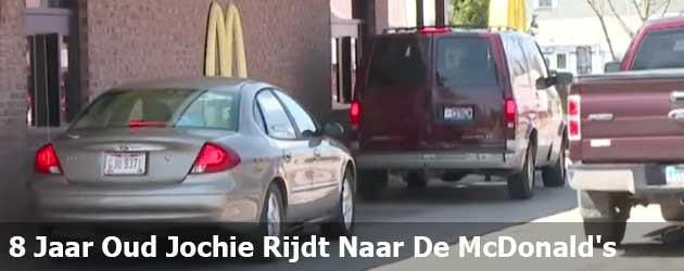 8 Jaar Oud Jochie Rijdt Naar De McDonald's