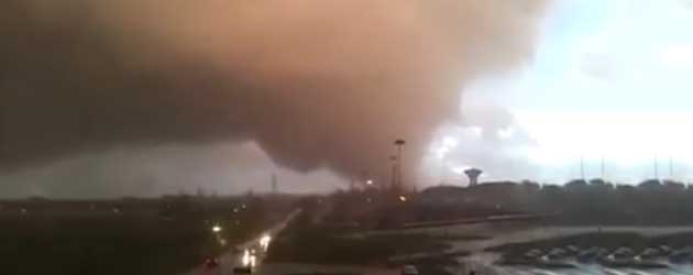 Beelden Mega Tornado Rome