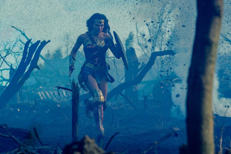 Nieuwe Stills Wonder Woman Met Doutzen Kroes!